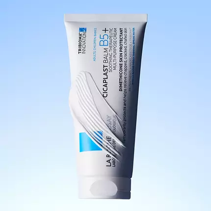 La Roche-Posay Cicaplast Balm B5+ on a blue background